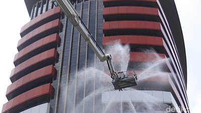 Simulasi Penanggulangan Kebakaran di Gedung Merah Putih KPK