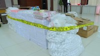 Berdasarkan keterangan para tersangka, mereka membeli bahan baku tersebut dari e-commerce. Mereka lalu memalsukan produk skincare tanpa seizin pemilik, lalu meracik dan menjualnya secara online. (Foto: dok istimewa)