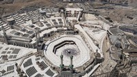 Tampak jemaah haji melakukan tawaf di Masjidil Haram. (Foto: Haris Fadhil/detikcom)
