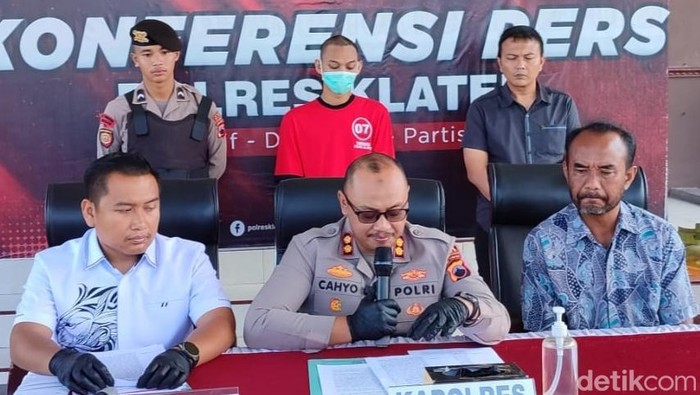 Tersangka penembakan pesilat dihadirkan dalam konferensi pers di Polres Klaten, Rabu (28/5/2025).