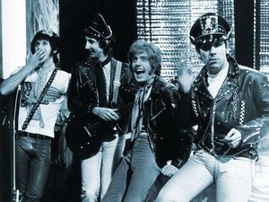 Dipecat The Who 2 Kali Sebulan, Zak Starkey Dipaksa Pensiun