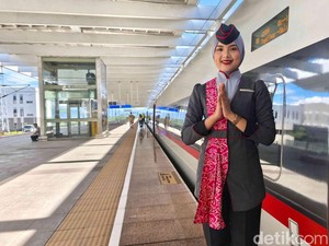Jadi Pramugari Whoosh Tak Semudah Kelihatannya: Seleksi Ketat, Digoda Penumpang