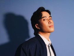 Pelayat Berdatangan ke Rumah Duka Vidi Aldiano