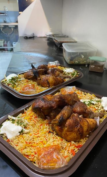 Wajib Mampir!  5 Tempat Makan Ayam Halal di Solo yang Populer Enaknya