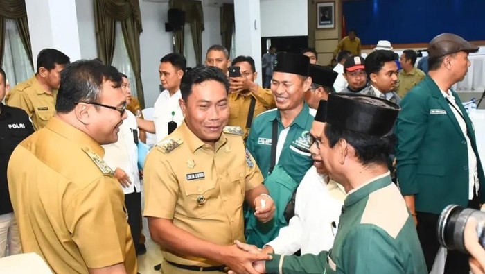 Wakil Bupati Deli Serdang Lom Lom Suwondo. (Instagram @pemkab.deliserdang)