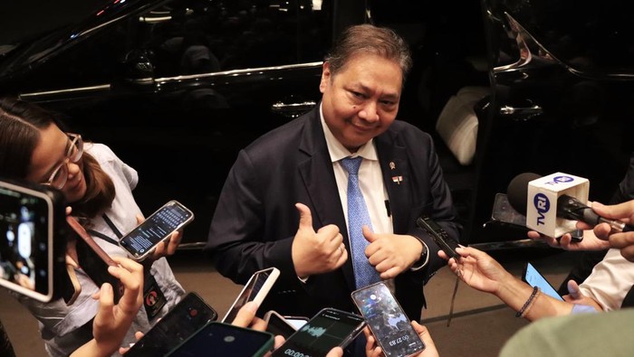 Wakil Menteri Perumahan dan Kawasan Permukiman (PKP) Fahri Hamzah dan Ketua Satgas Perumahan Hashim Djojohadikusumo datang ke kantor Menteri Koordinator Bidang Ekonomi Airlangga Hartarto.
