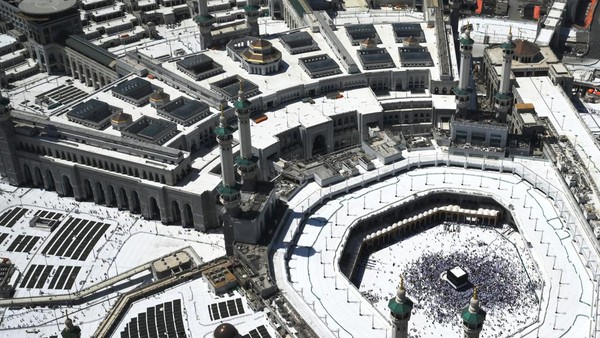 Langit Masjidil Haram Bebas dari Crane, Pertama Kali dalam 15 Tahun