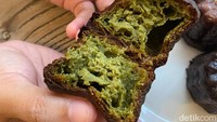 Kalau ini kue canele varian Matcha dari Don Bake Shop yang tak kalah menarik untuk dicoba. Foto: detikFood