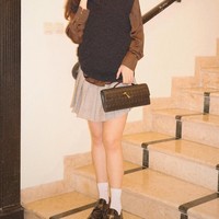 Seperti biasa Aaliyah memilih membiarkan rambut panjangnya terurai. Wanita 23 tahun itu juga hanya mengenakan riasan natural yang tak berlebihan. Foto: Instagram/@aaliyah.massaid