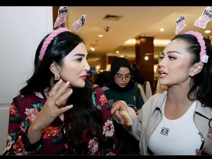 Dukungan KD dan Ashanty lihat Ameena tampil di acar asekolah.