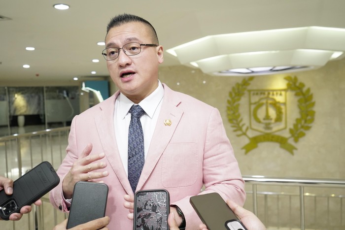 Anggota DPRD DKI Jakarta dari Fraksi PDI Perjuangan, Hardiyanto Kenneth