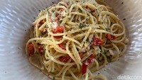 Kawisari juga memiliki aneka menu pasta, salah satu yang favorit ada Pasta Aglio Olio ini. Foto: detikFood