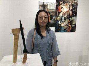 Unik! Intan Empu Wanita Asal Solo Bikin Keris dari Knalpot Bekas