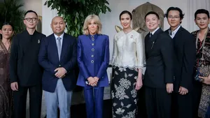 Diplomasi Fashion a la Brigitte Macron, Timeless Elegant dengan Power Suit