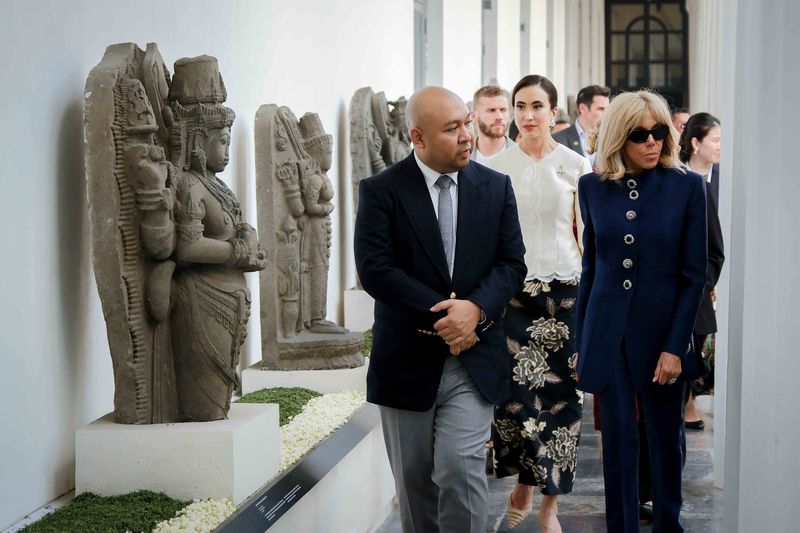 Pameran L'Art Botanique du Paradis yang digelar Didit Hediprasetyo di Museum Nasional untuk menyambut Ibu Negara Prancis Brigitte Macron.