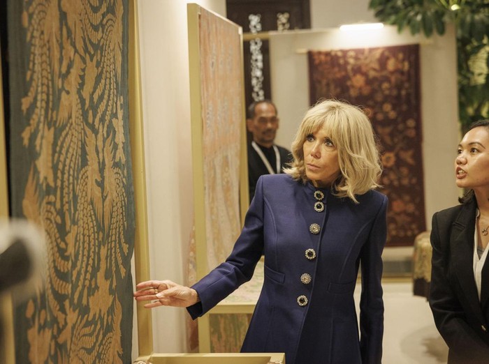 Pameran L’Art Botanique du Paradis yang digelar Didit Hediprasetyo di Museum Nasional untuk menyambut Ibu Negara Prancis Brigitte Macron.