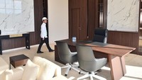Setelah itu, Wapres Gibran mengunjungi proyek Rumah Sakit Abdi Waluyo, yang kini telah mencapai progres 75,67% di tahap pertama pembangunan. Rumah sakit ini diharapkan menjadi salah satu pusat layanan kesehatan unggulan di Nusantara. Dok. Agus Suparto