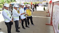 Wapres juga menyambangi dua proyek yang telah selesai dan siap difungsikan, yakni Rumah Sakit Hermina dan Kantor Kemenko 3, yang keduanya mencatat progres fisik 100%. Keberadaan fasilitas ini menjadi penanda kesiapan layanan dasar dan pemerintahan di IKN. Dok. Agus Suparto