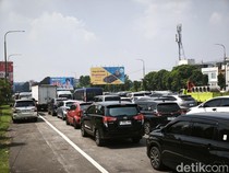 Bandung Diserbu Wisatawan, GT Pasteur Mulai Padat Kendaraan