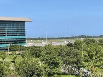 7 Helikopter Merah-Putih Parkir di YIA Jelang Kedatangan Macron dan Prabowo