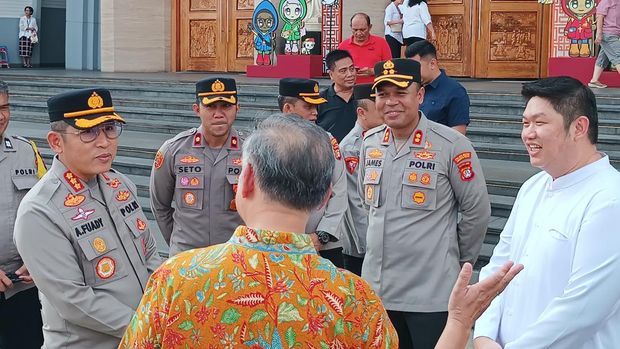 Kapolres Jakut Kombes Ahmad Faudy mengecek Ibadah Kenaikan Yesus Kristus di Gereja Kim Tae Gon, Kelapa Gading