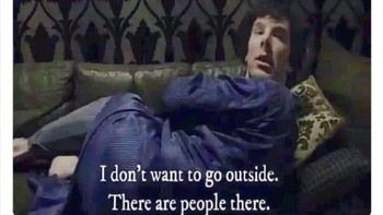 Kenapa nggak mau keluar rumah? Ini jawabannya. Foto: introvertsmemes via Bored Panda  