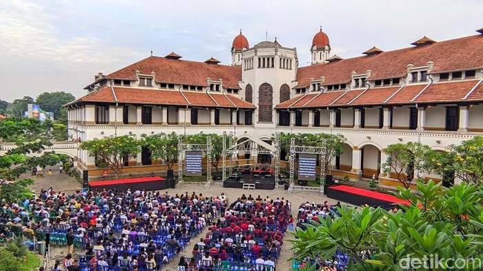 Suasana khidmatnya ibadah Kenaikan Yesus Kristus di Lawang Sewu Semarang, Kamis (29/5/2025).