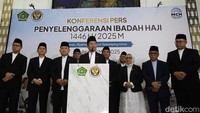 Nasaruddin Umar bersama jajaran Amirul Hajj bersiap menjalankan tugas negara dalam pendampingan dan pengawasan pelayanan ibadah haji 2025.