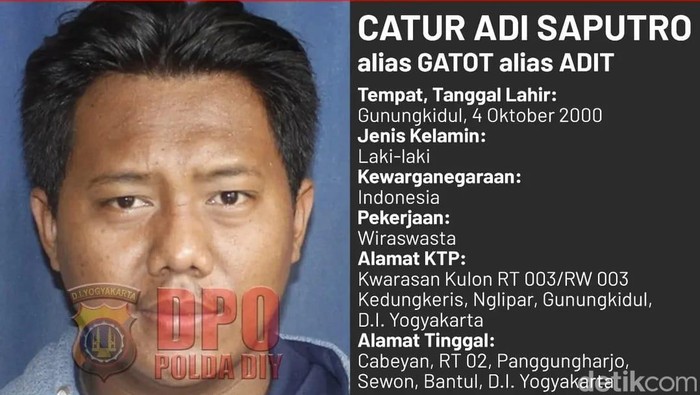 Poster buronan Gatot asal Gunungkidul yang disebar Polda DIY. Foto diunggah Kamis (29/5/2025).