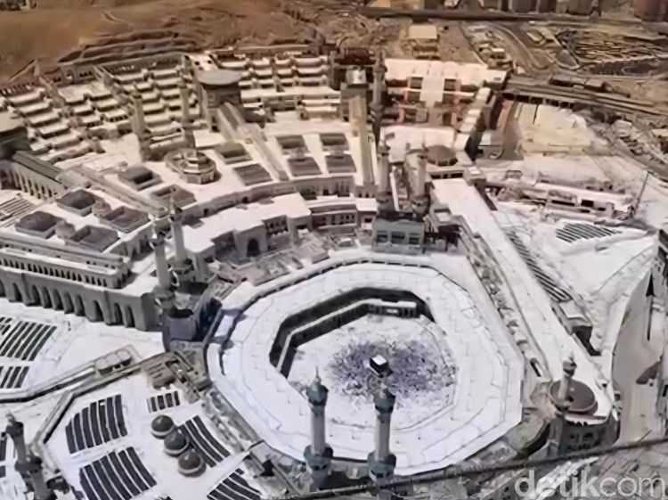 Masyaallah! Indahnya Masjidil Haram dari Menara Tertinggi Saudi