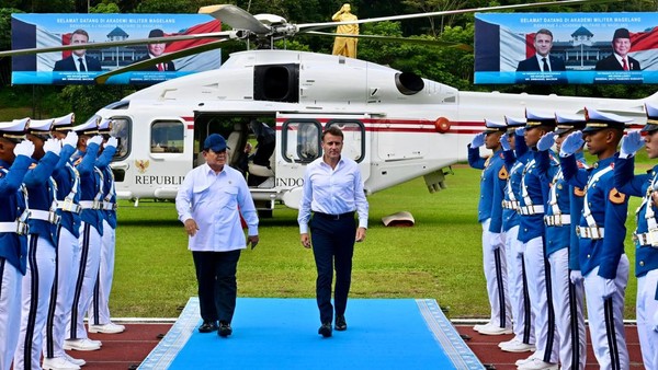 Suasana Penyambutan Presiden Prancis Macron di Akmil Magelang