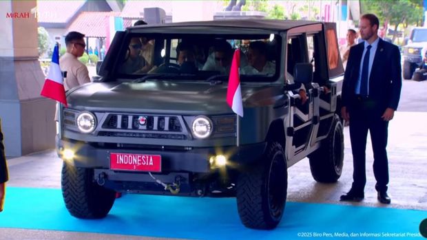 Prabowo sopiri Macron naik maung di Akmil Magelang (Dok Youtube Setpres)
