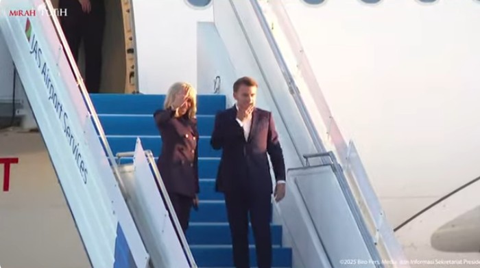 Presiden Emmanuel Macron dan istri bertolak dari YIA diantar Prabowo, Kamis (29/5/2025).