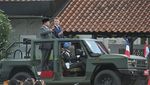 Prabowo Ajak Macron Inspeksi Pasukan di Akmil Magelang Sambil Naik Maung