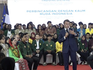 Presiden Macron Sempat Ada Insiden Mic di UNJ: Its Okay For You?