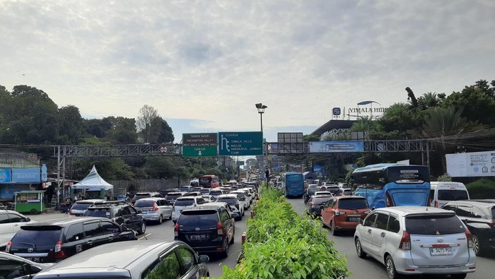 Puncak arus kendaraan wisatawan saat libur long weekend terjadi pada Sabtu (31/5) mendatang (Solihin/detikcom)