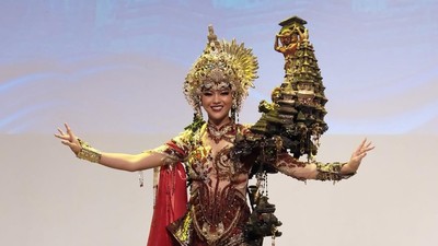 Foto: Kostum Roro Jonggrang 15 Kg, Dipakai Firsta di Miss Supranational 2025