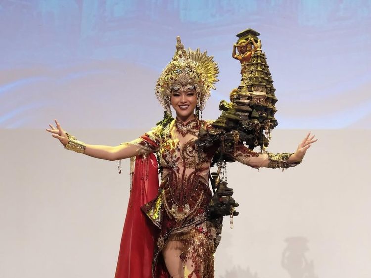 Foto: Kostum Roro Jonggrang 15 Kg, Dipakai Firsta di Miss Supranational 2025