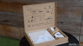 Paket Stralink Mini mirip dengan kotak kemasan laptop.  Foto: Adi Fida Rahman/detikINET