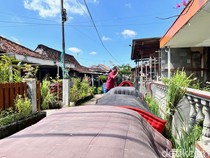 Doa di Balik Tradisi Mepe Kasur Masyarakat Adat Kemiren Banyuwangi