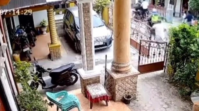 Kepergok Curi Sepeda Motor, Pria di Medan Diamuk Massa