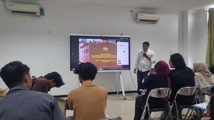 Webinar soal hukum di Malang