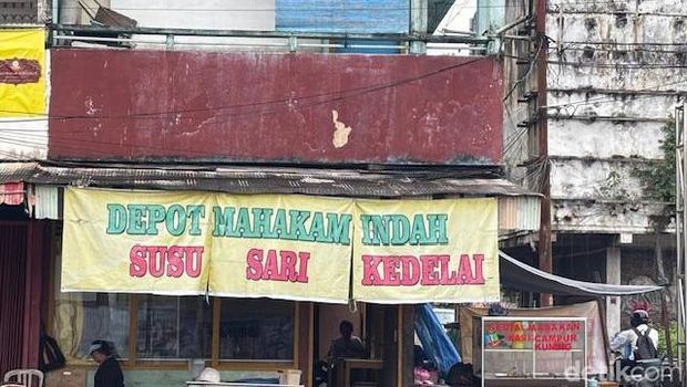 Depot Mahakam Indah susu sari kedelai.