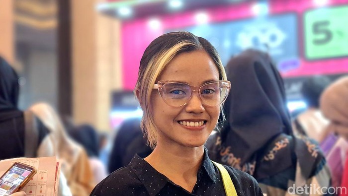 Devani Septanissa (30), pelaku bisnis jastip di Bandung