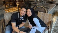 Kunci Harmonis 16 Tahun Rumah Tangga Dhini Aminarti dan Dimas Seto