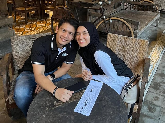 Dhini Aminarti Ultah