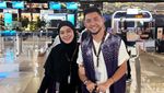 Dian Ayu Berangkat Haji dengan Omesh, Penuh Haru Tinggalkan 3 Anak