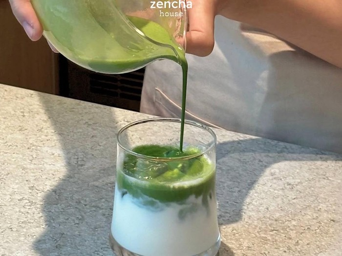 kafe matcha di Surabaya