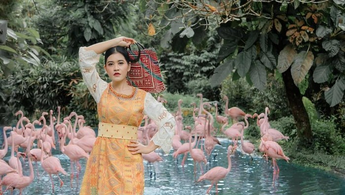 Kahiyang Ayu Kahiyang Ayu mempromosikan program dari Dekranasda Sumut