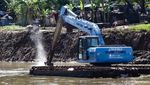 Kali Ciliwung di Kebon Melati Disorot Pramono, Pengerukan Digas